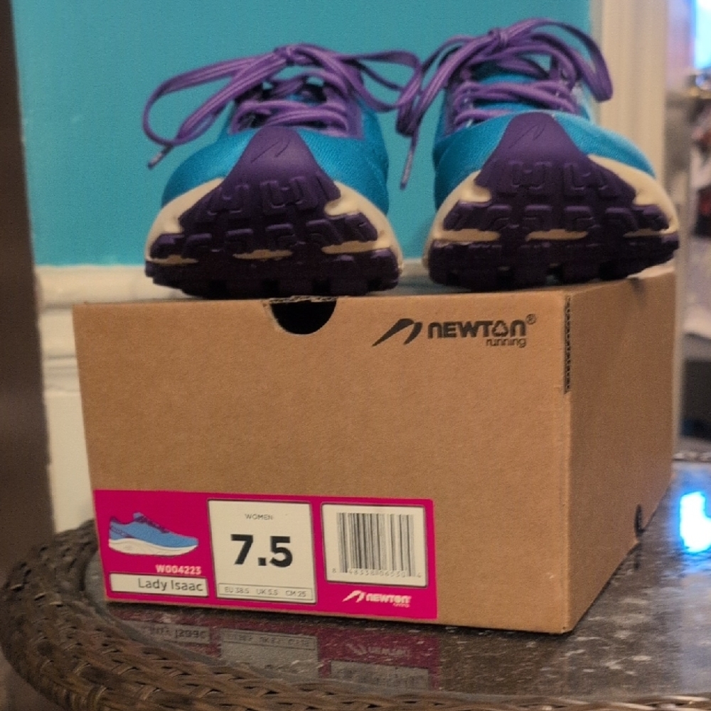 Newton Lady Isaac Shoes in Blue and Purple